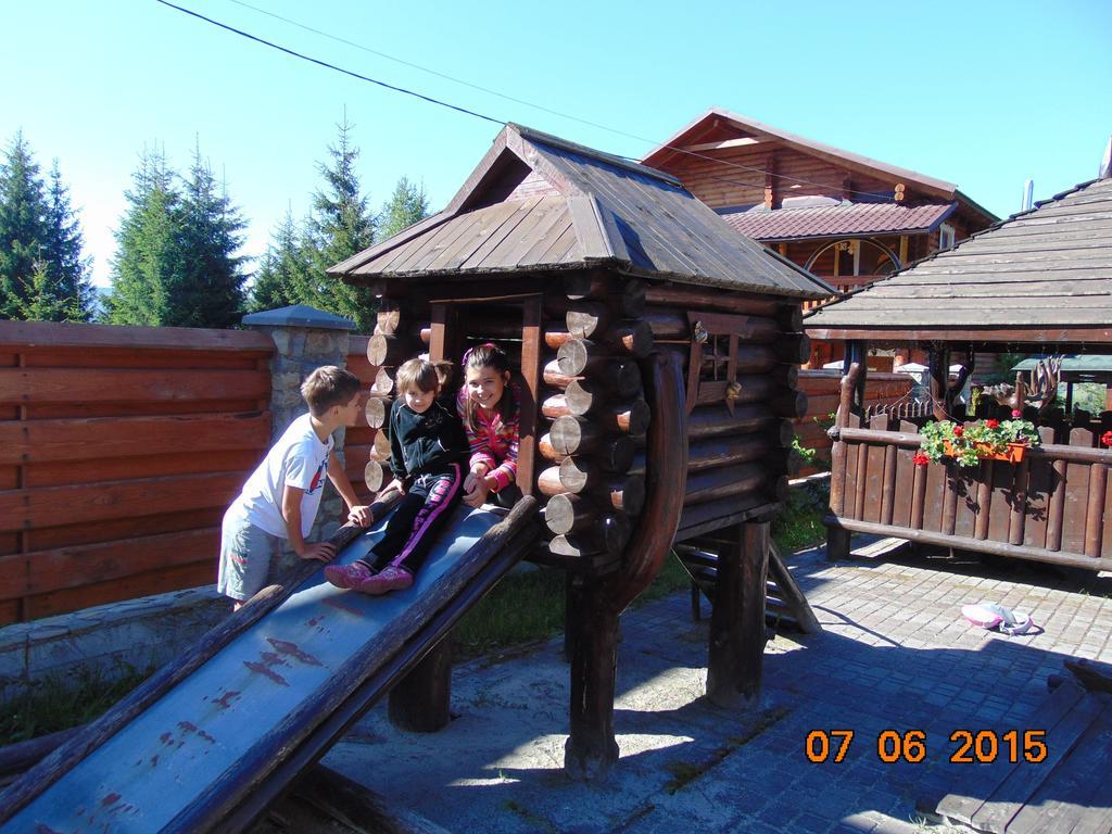 Panorama Karpat Hotel Yablunytsya Exterior photo